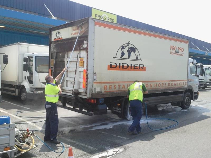 Remise en état après 3 ans sans lavage à Rungis